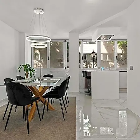 Appartement Elegant By Harbour By Costarentals