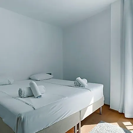 Appartement Elegant By Harbour By Costarentals